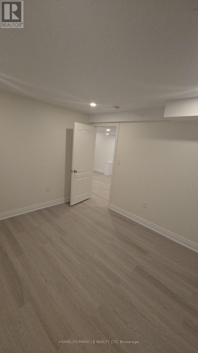 Bsmt - 16 Meadowcrest Lane, Brampton, Ontario  L7A 0T8 - Photo 10 - W12645846