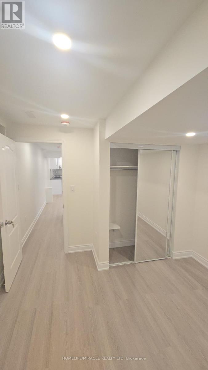 Bsmt - 16 Meadowcrest Lane, Brampton, Ontario  L7A 0T8 - Photo 9 - W12645846