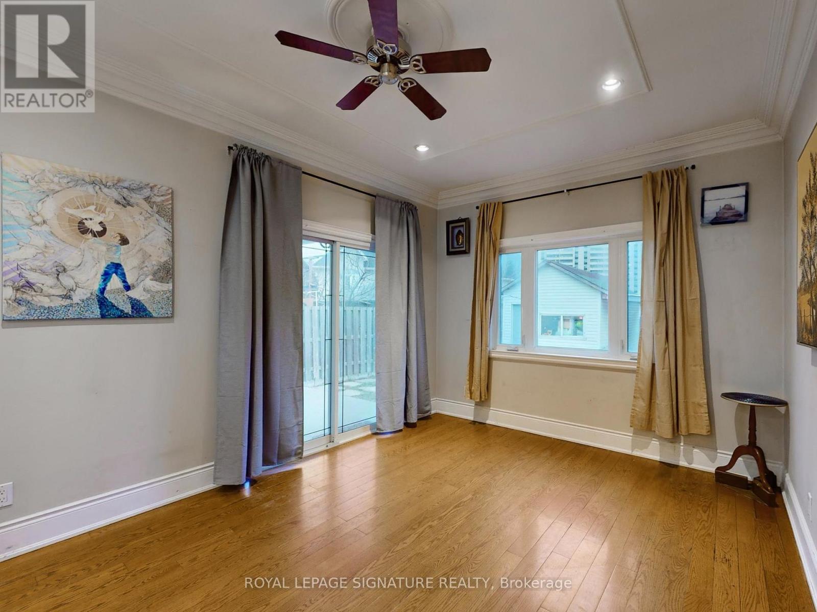 73 Buttonwood Avenue, Toronto, Ontario  M6M 2H9 - Photo 10 - W12645848