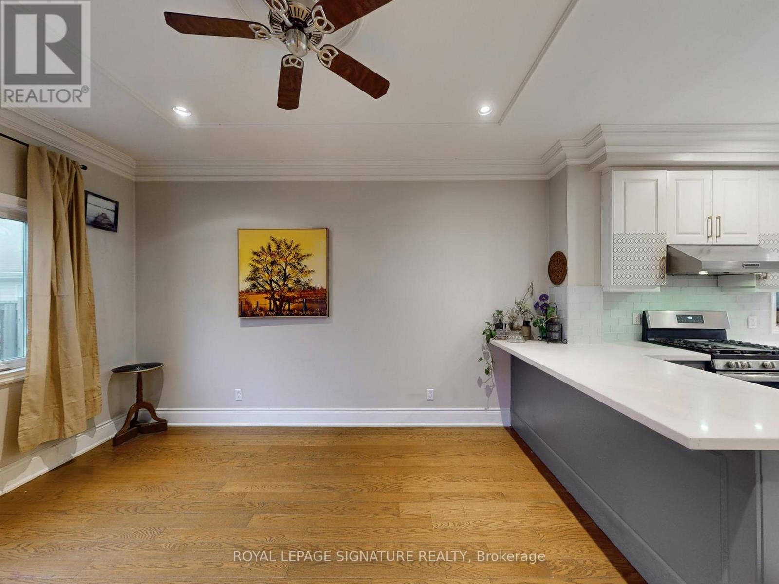 73 Buttonwood Avenue, Toronto, Ontario  M6M 2H9 - Photo 11 - W12645848