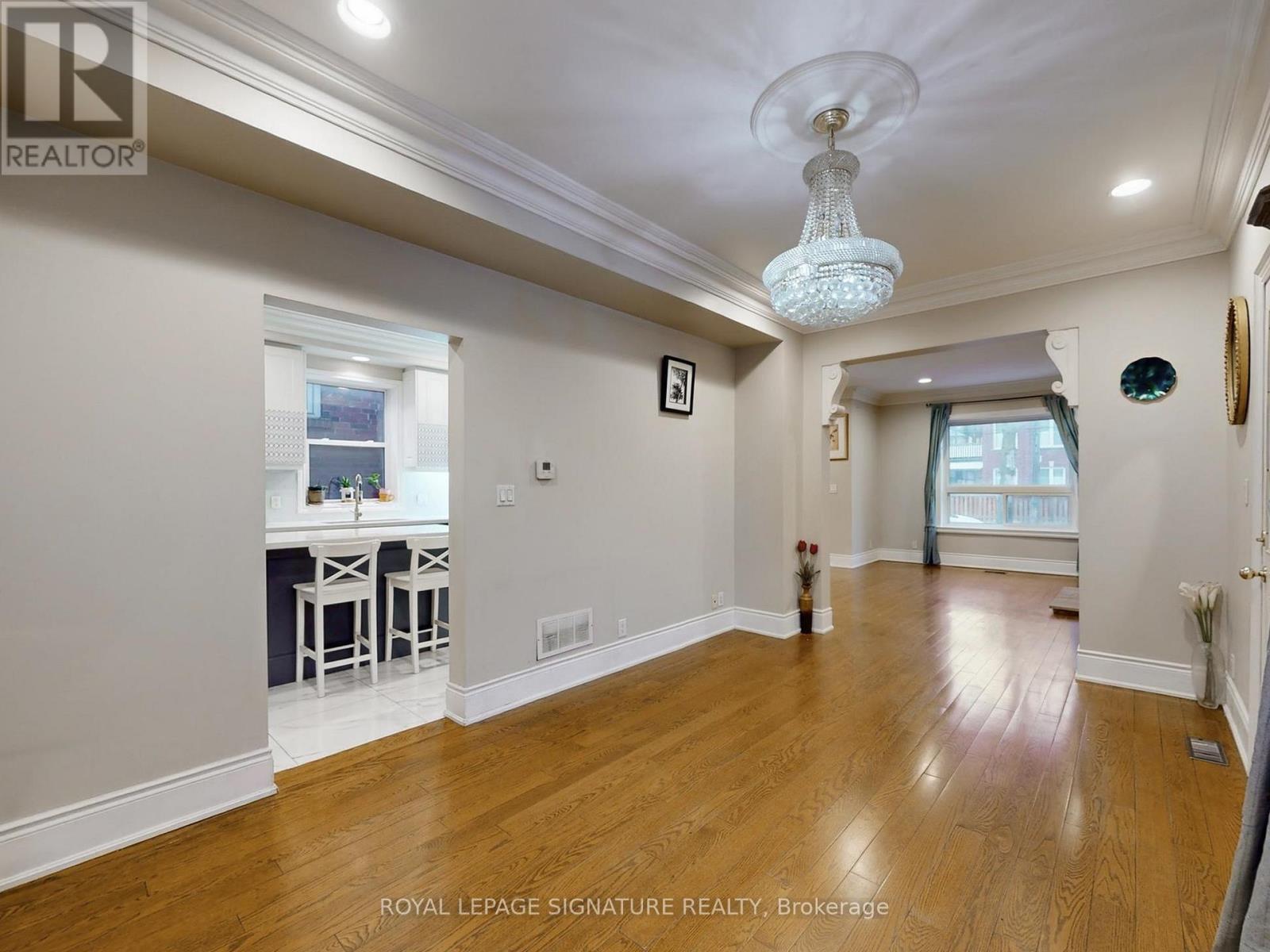 73 Buttonwood Avenue, Toronto, Ontario  M6M 2H9 - Photo 13 - W12645848