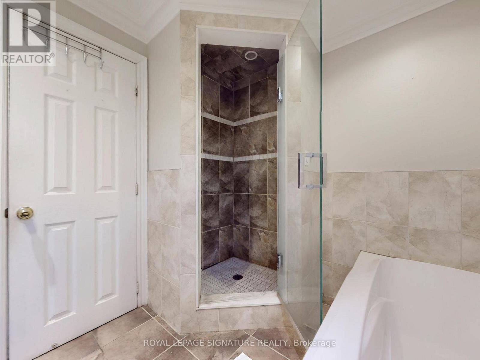 73 Buttonwood Avenue, Toronto, Ontario  M6M 2H9 - Photo 26 - W12645848