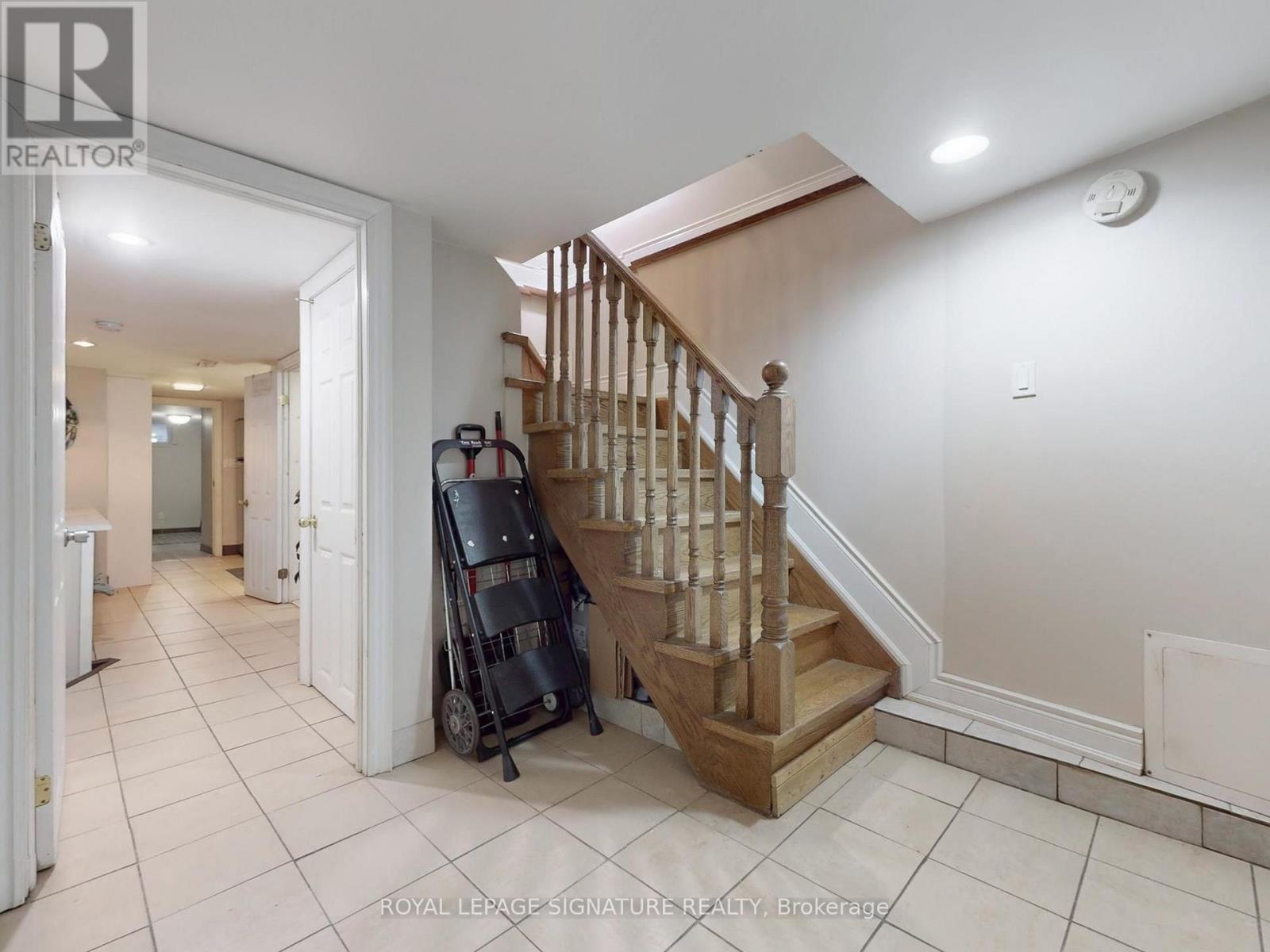 73 Buttonwood Avenue, Toronto, Ontario  M6M 2H9 - Photo 27 - W12645848