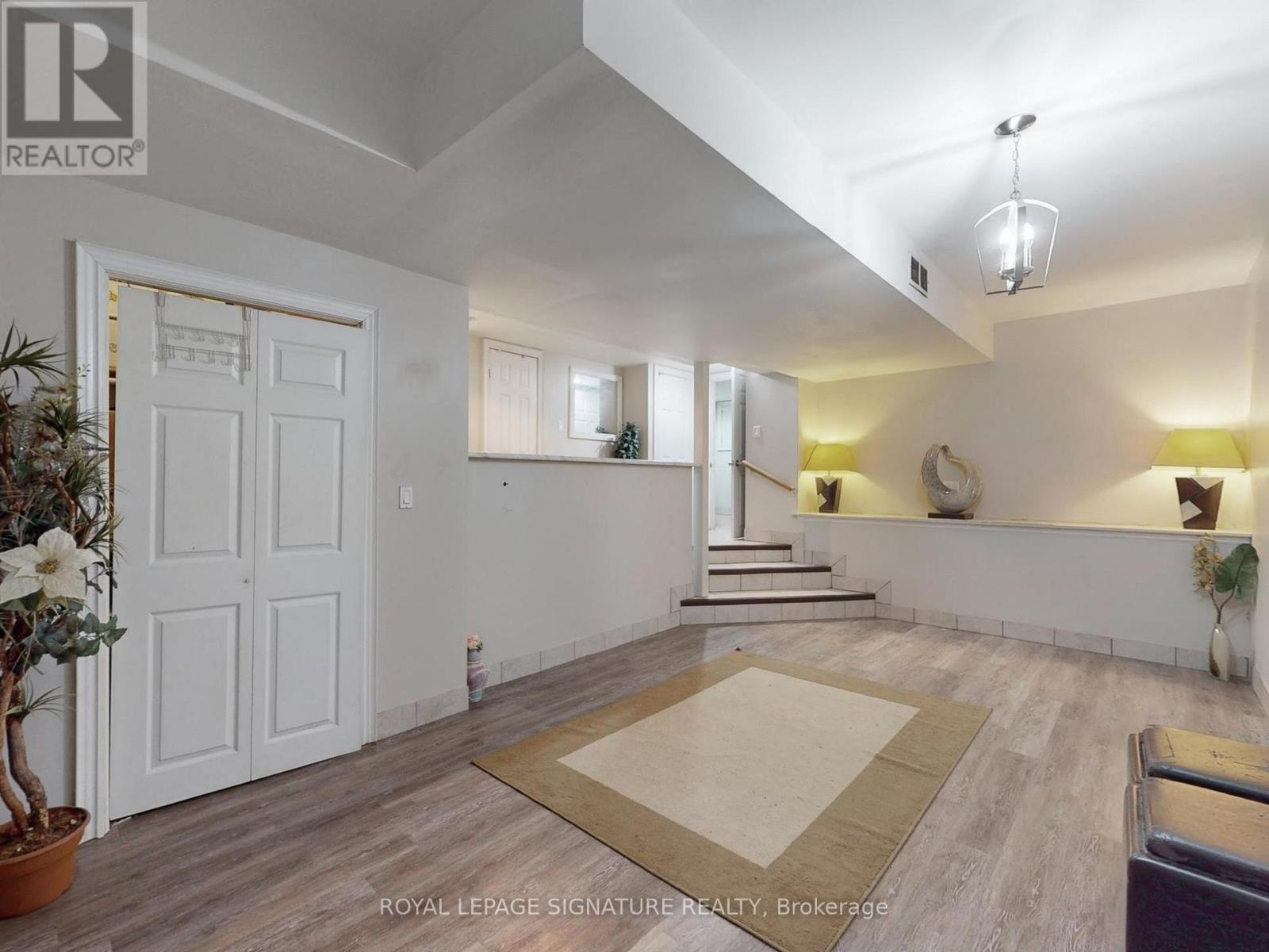 73 Buttonwood Avenue, Toronto, Ontario  M6M 2H9 - Photo 28 - W12645848