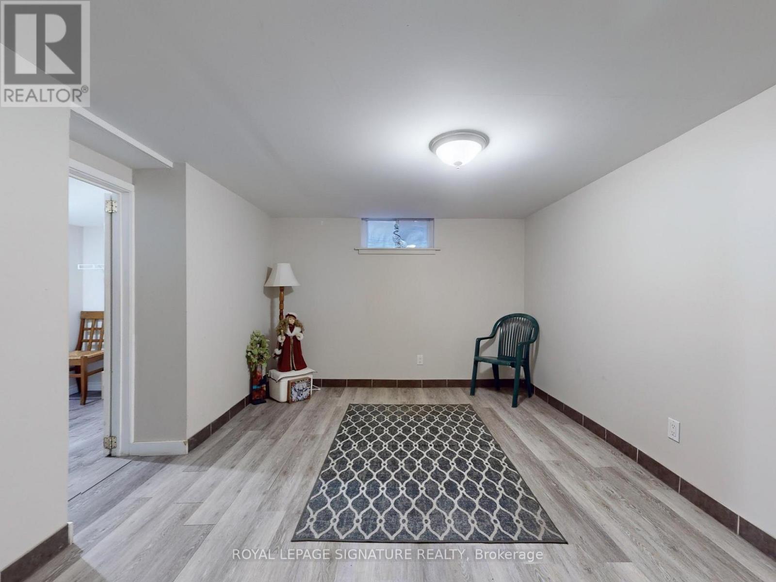 73 Buttonwood Avenue, Toronto, Ontario  M6M 2H9 - Photo 33 - W12645848