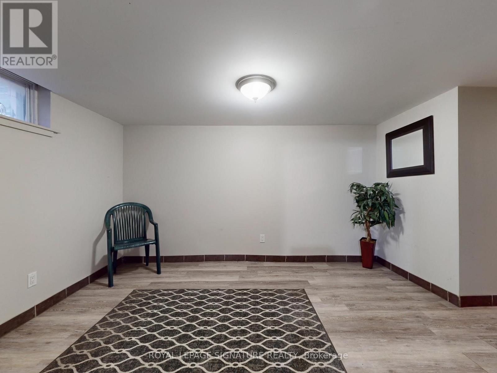 73 Buttonwood Avenue, Toronto, Ontario  M6M 2H9 - Photo 34 - W12645848