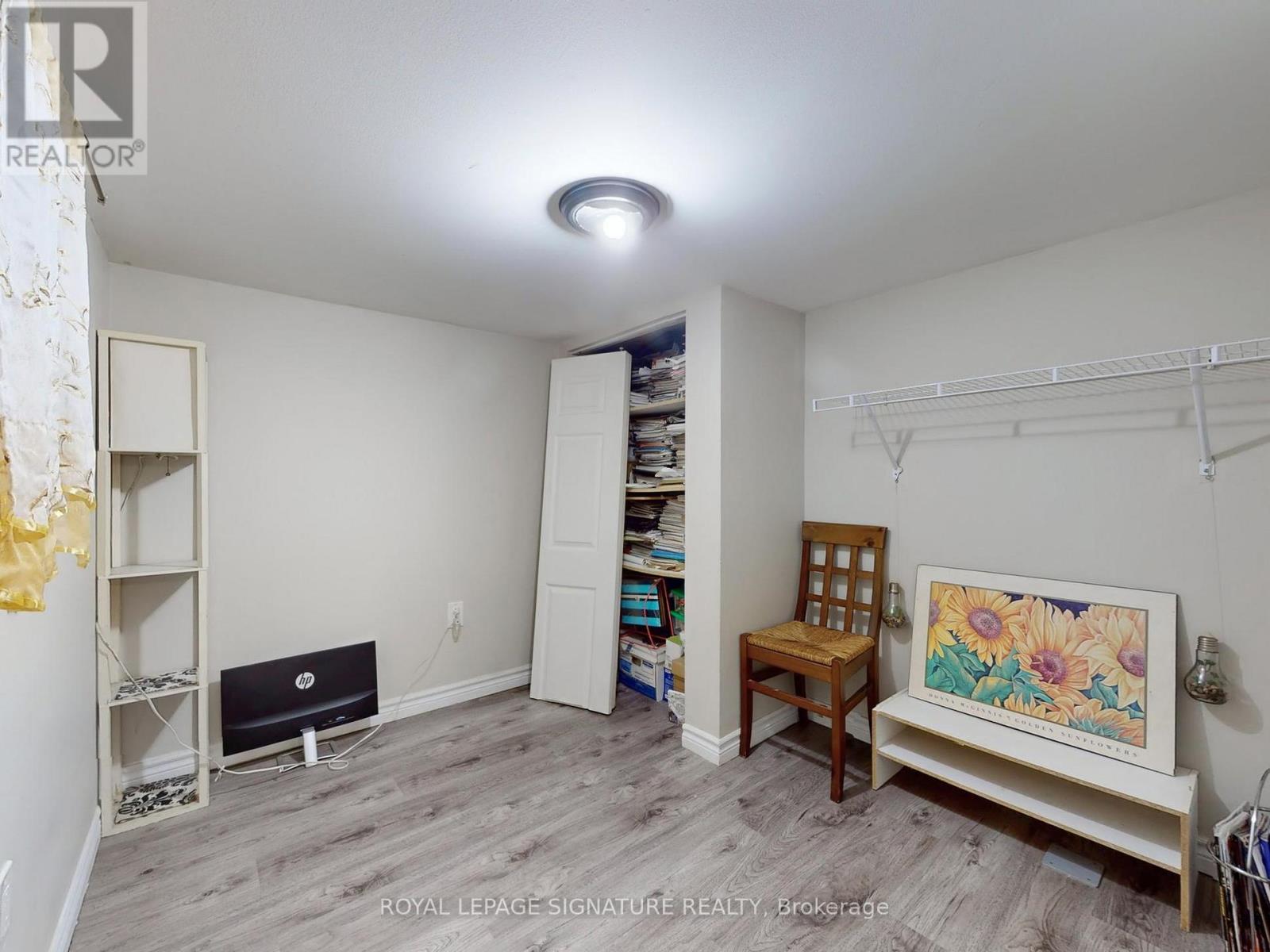 73 Buttonwood Avenue, Toronto, Ontario  M6M 2H9 - Photo 36 - W12645848