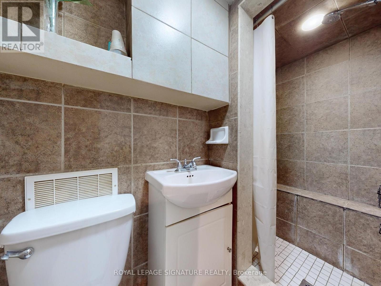 73 Buttonwood Avenue, Toronto, Ontario  M6M 2H9 - Photo 38 - W12645848