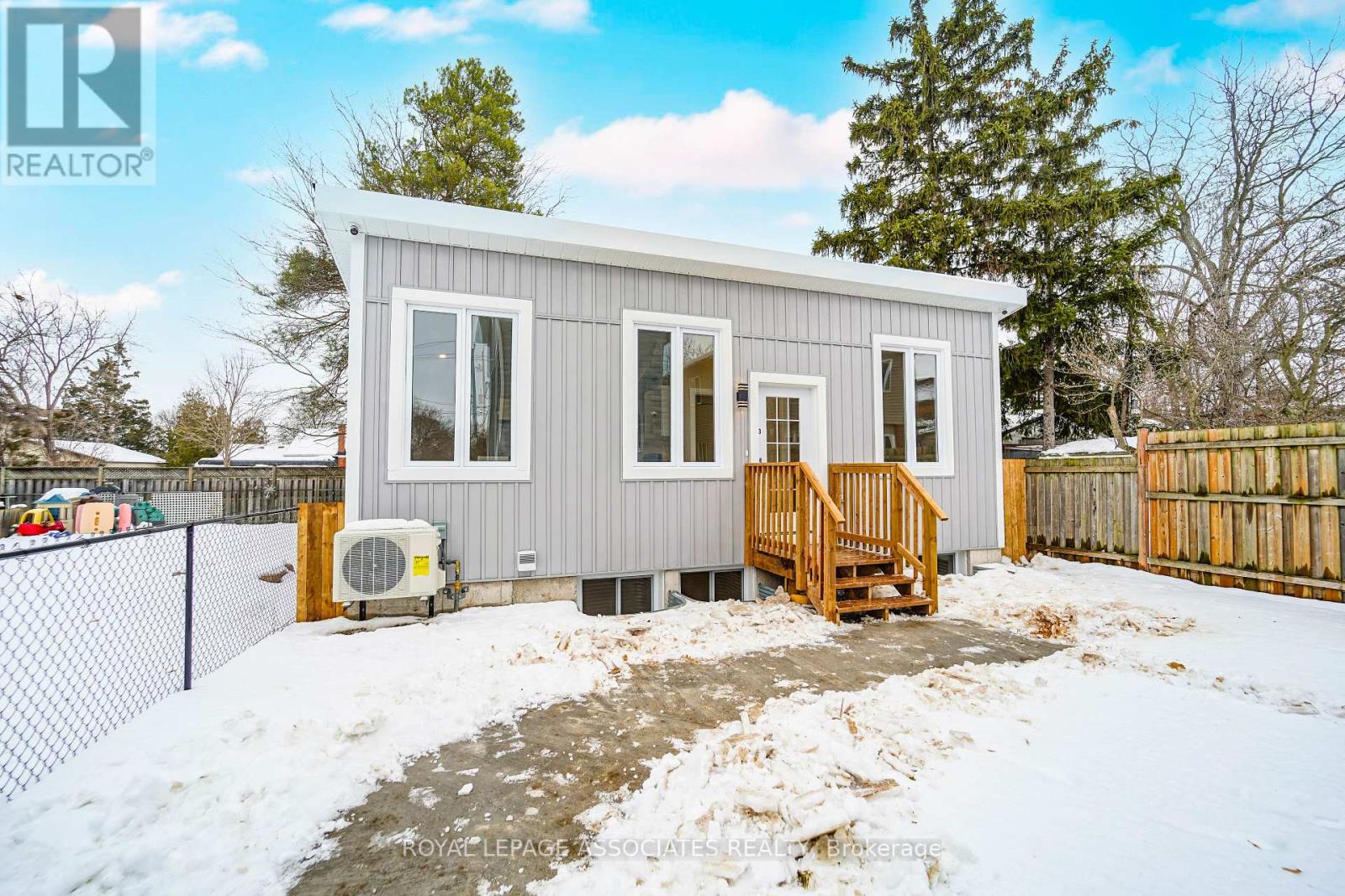 35 ST GEORGE STREET, brantford, Ontario