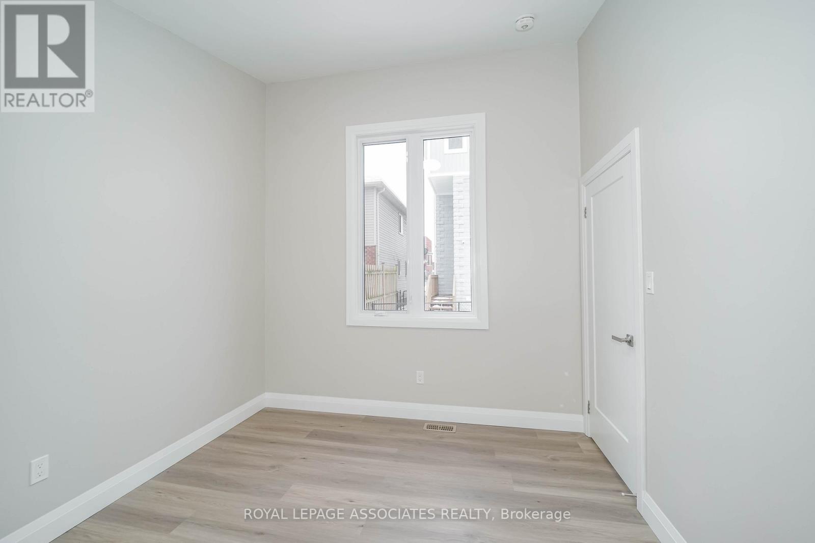 35 St George Street, Brantford, Ontario  N3R 1V2 - Photo 10 - X12645826