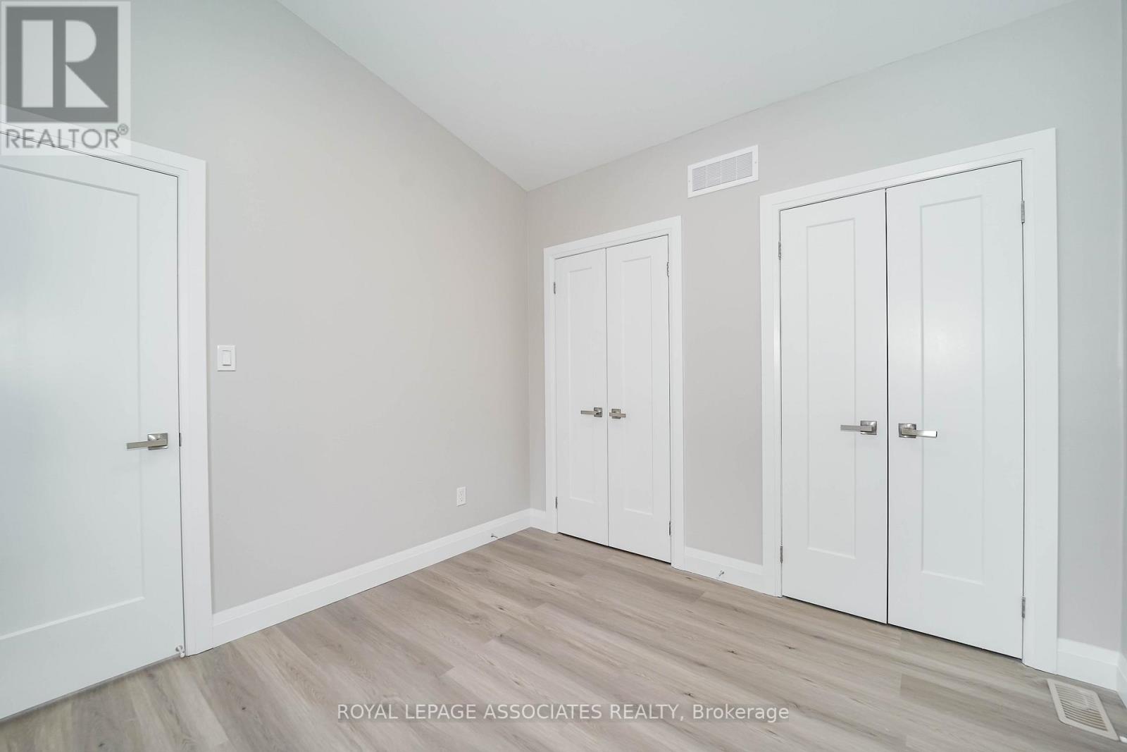 35 St George Street, Brantford, Ontario  N3R 1V2 - Photo 11 - X12645826