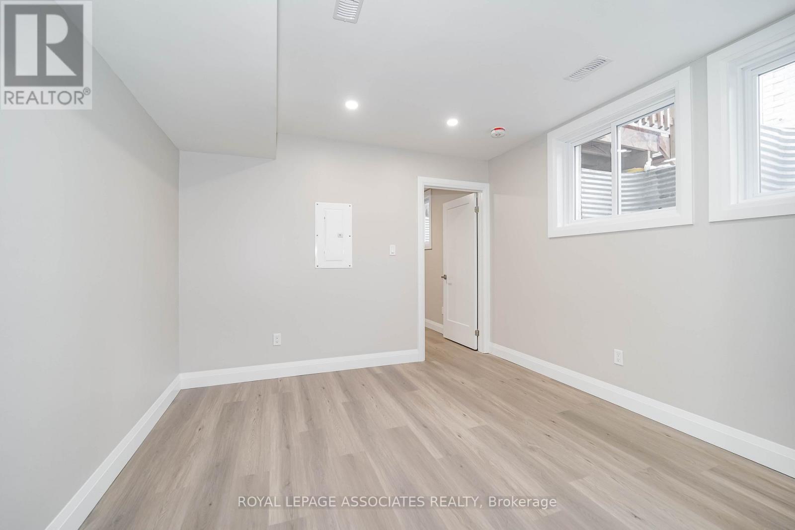 35 St George Street, Brantford, Ontario  N3R 1V2 - Photo 14 - X12645826