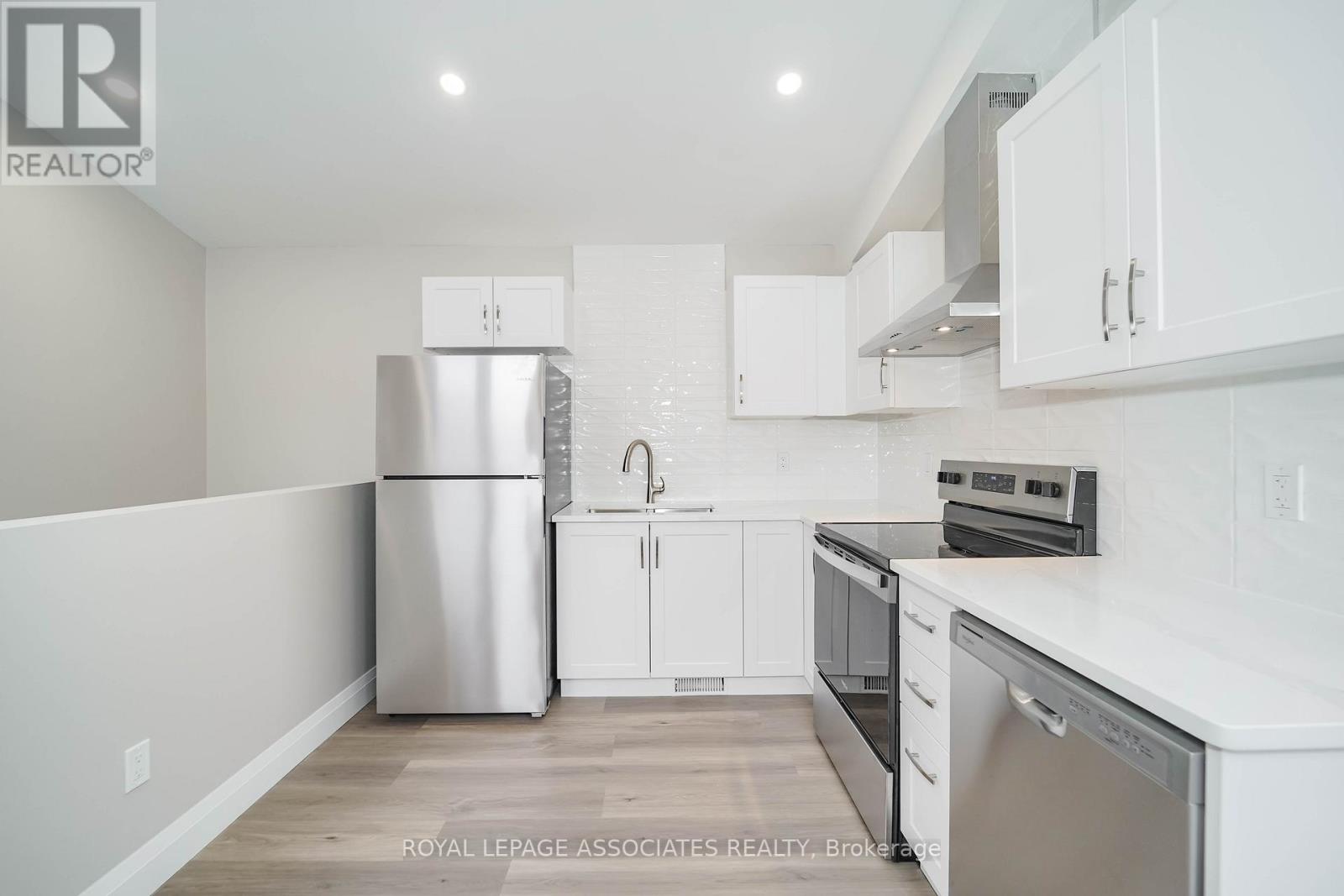 35 St George Street, Brantford, Ontario  N3R 1V2 - Photo 6 - X12645826