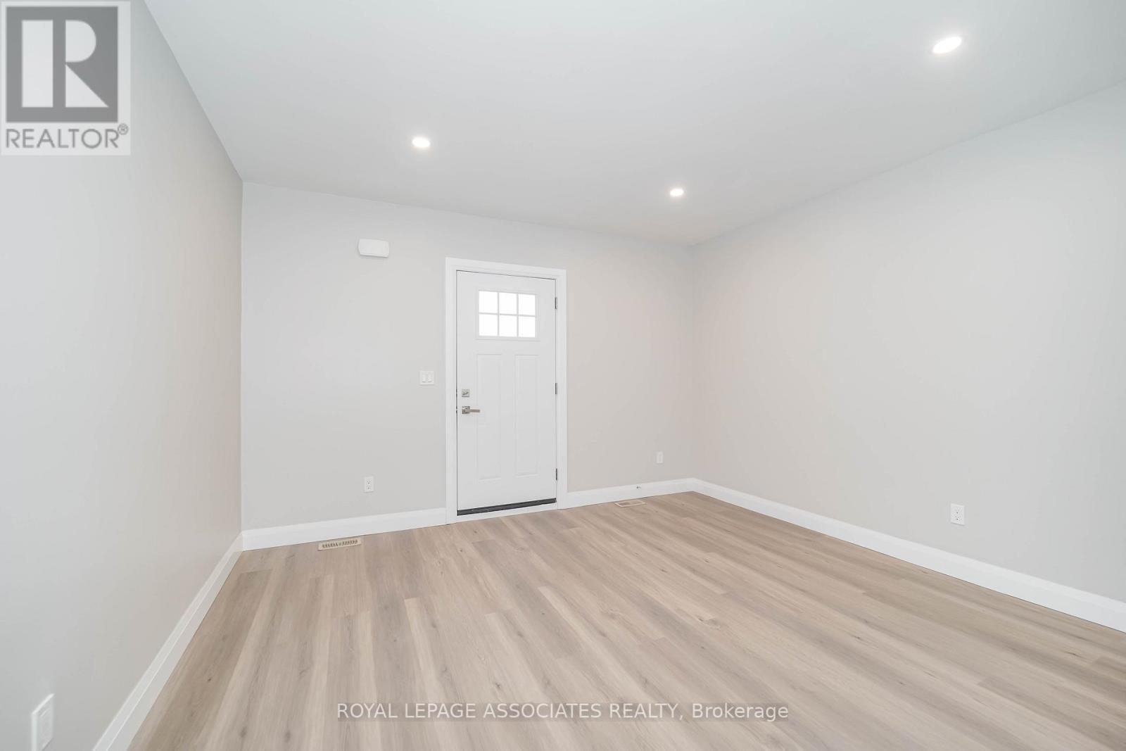 1 - 35 St George Street, Brantford, Ontario  N3R 1V2 - Photo 13 - X12645862