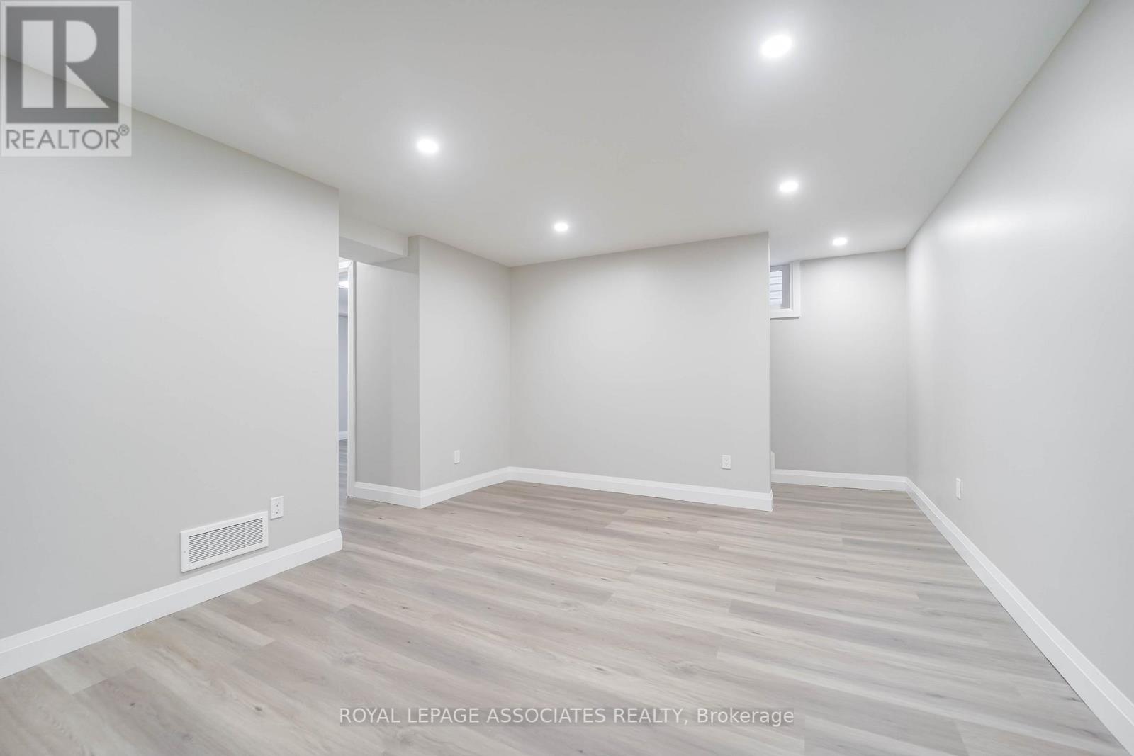 1 - 35 St George Street, Brantford, Ontario  N3R 1V2 - Photo 35 - X12645862