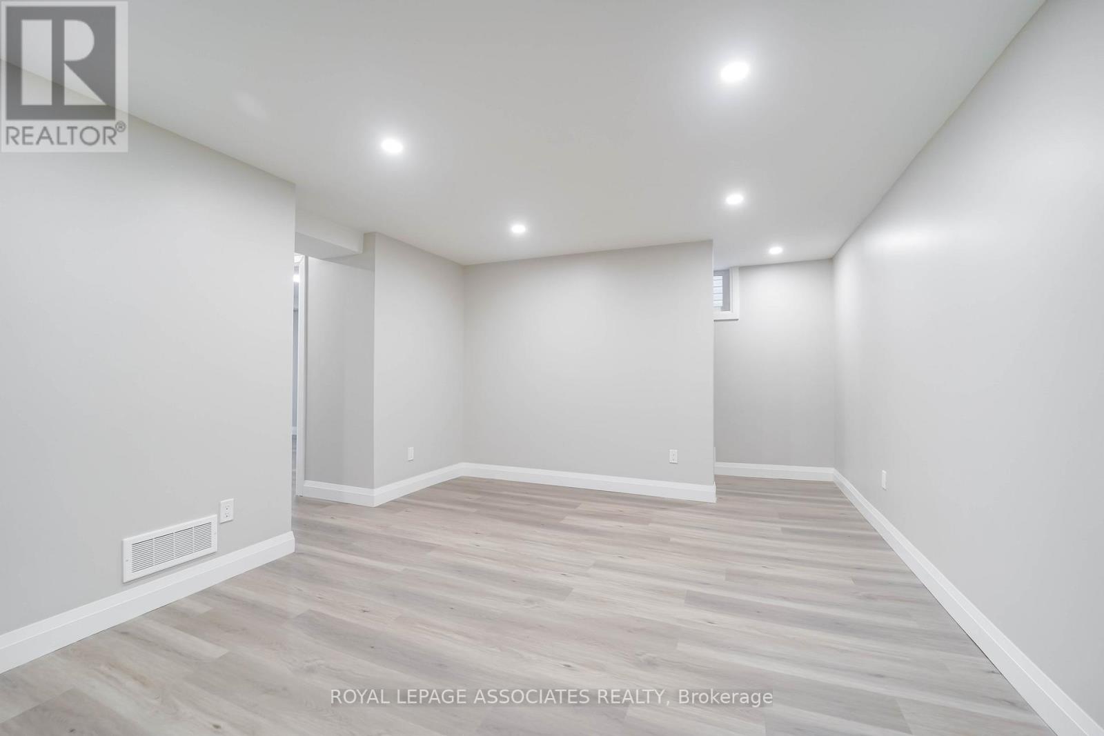 1 - 35 St George Street, Brantford, Ontario  N3R 1V2 - Photo 38 - X12645862