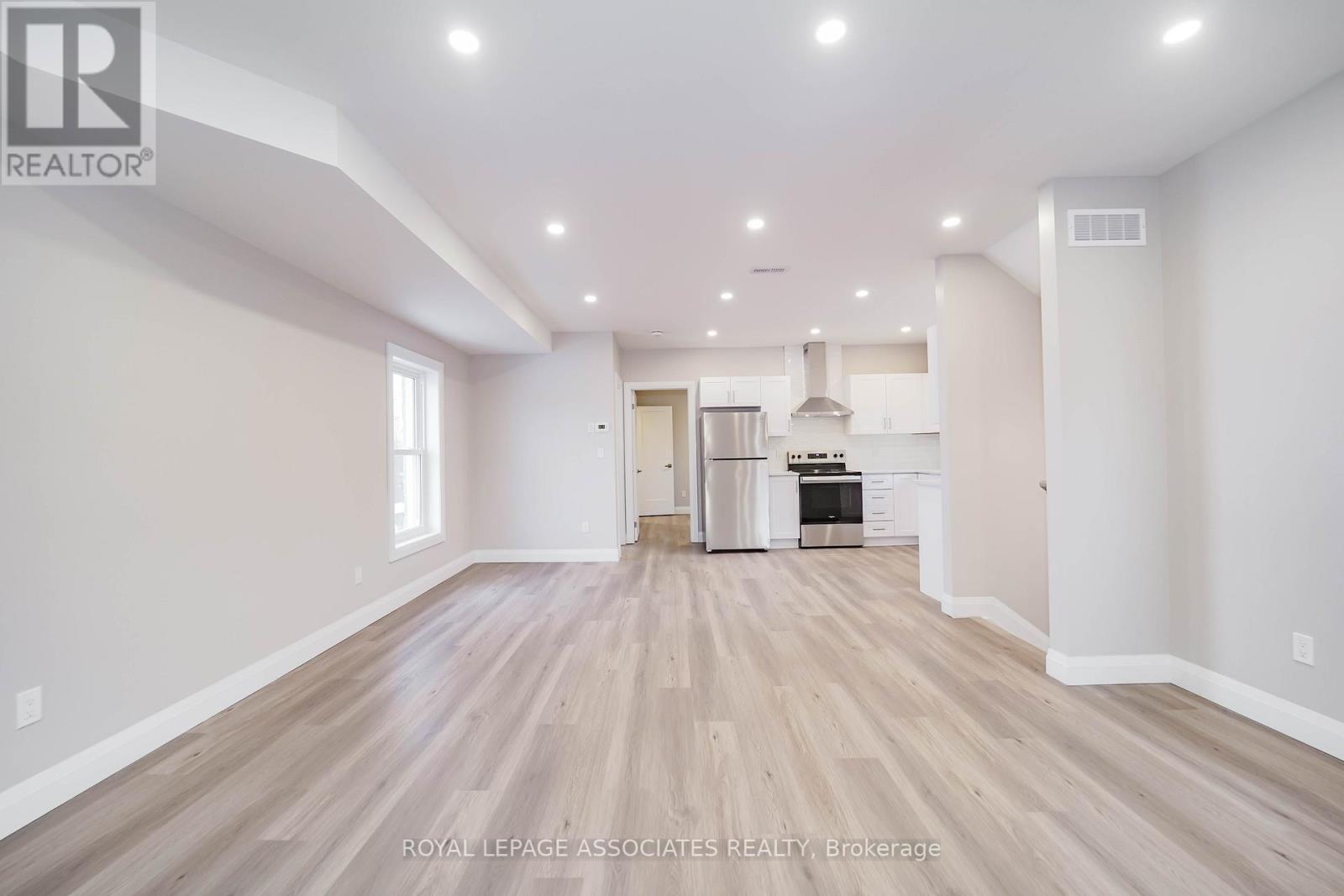 1 - 35 St George Street, Brantford, Ontario  N3R 1V2 - Photo 11 - X12645898