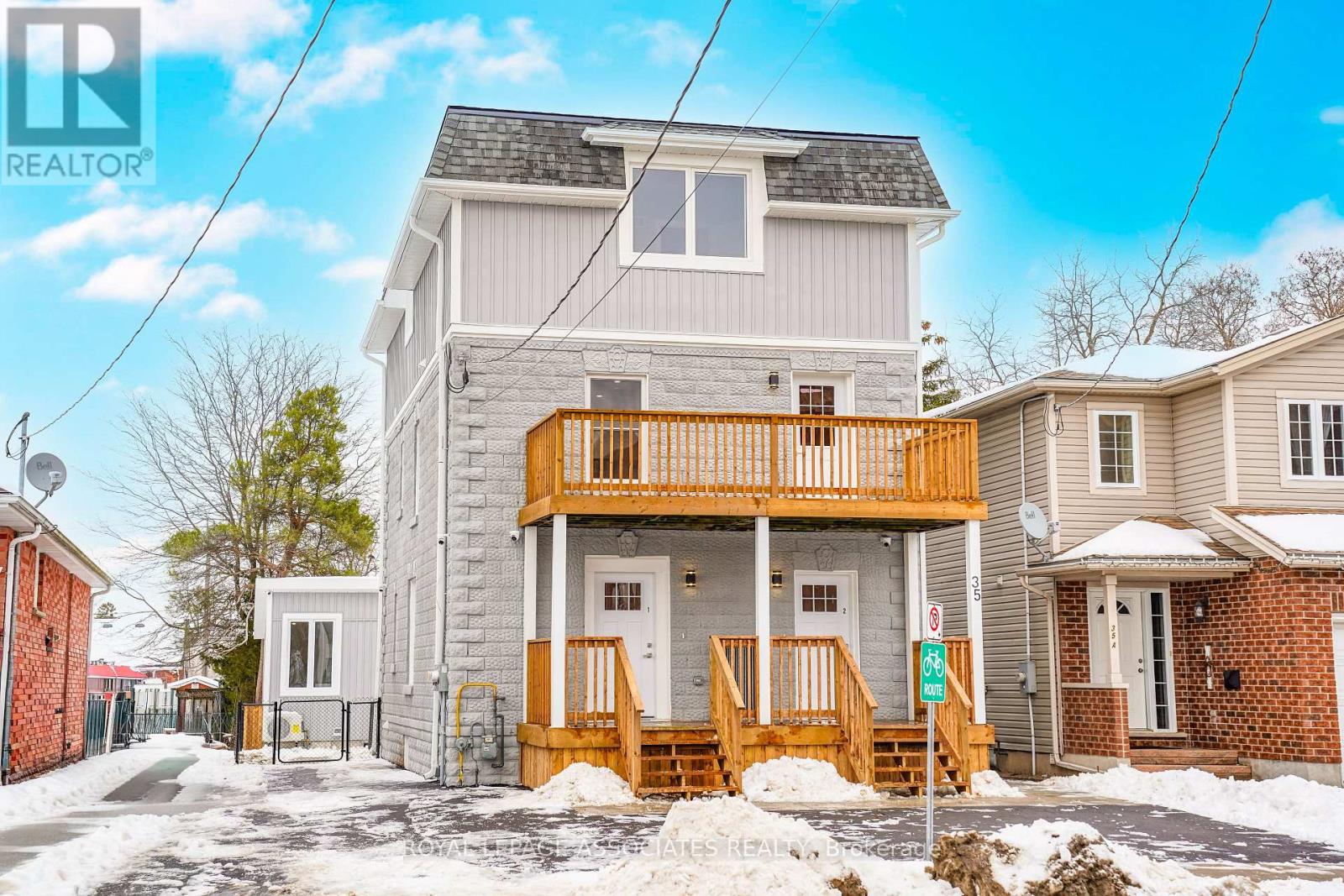 1 - 35 St George Street, Brantford, Ontario  N3R 1V2 - Photo 2 - X12645898