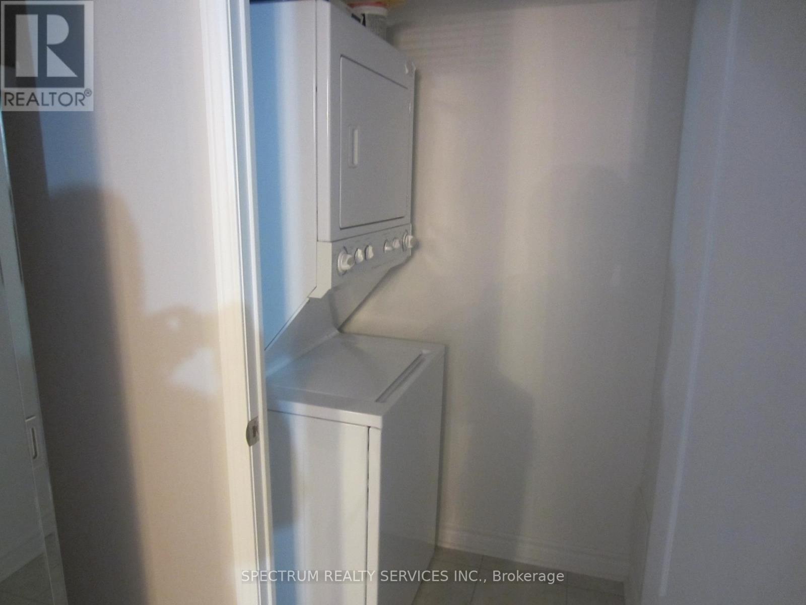 508 - 3865 Lake Shore Boulevard W, Toronto, Ontario  M8W 0A2 - Photo 10 - W12578662