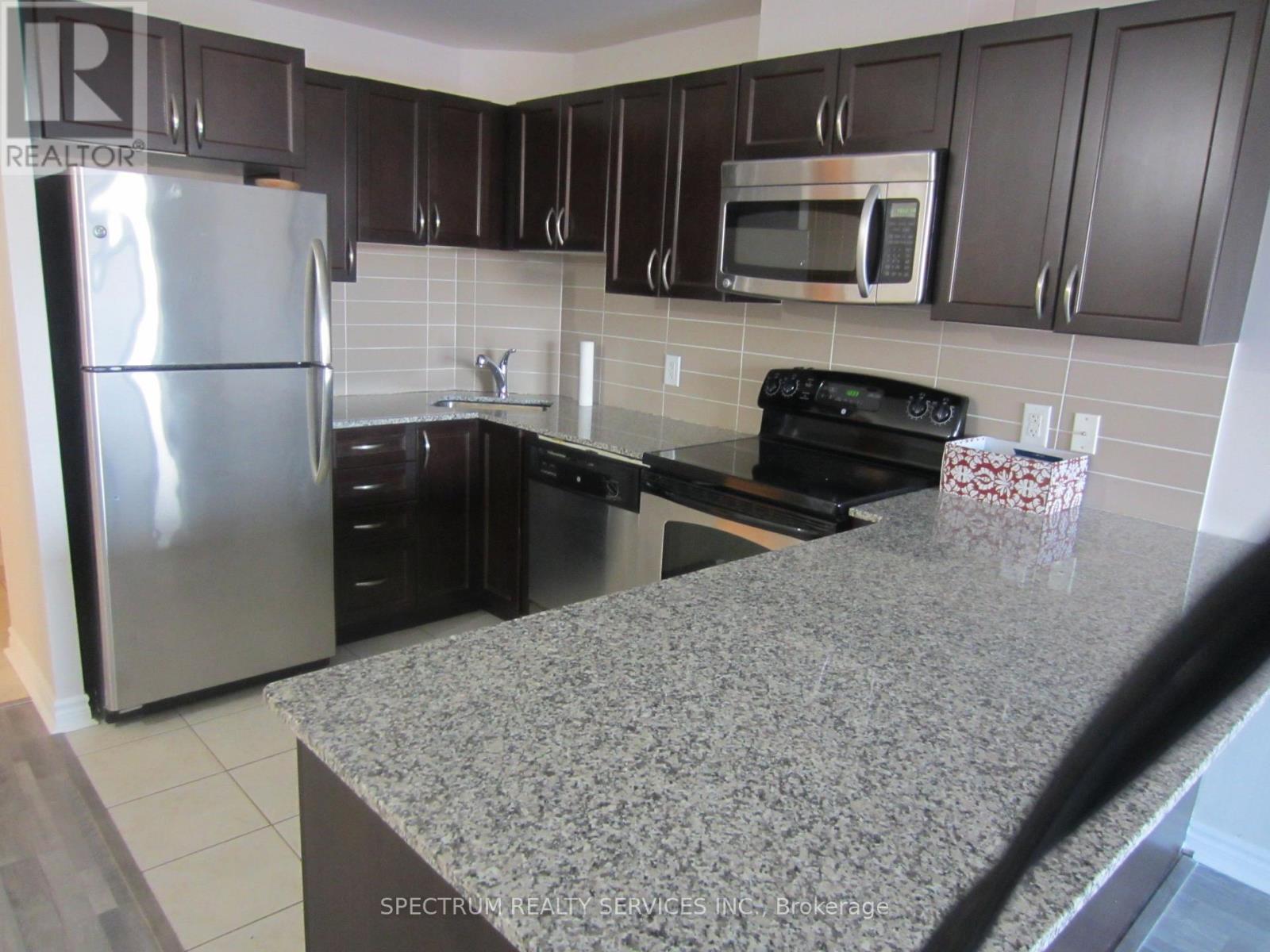 508 - 3865 Lake Shore Boulevard W, Toronto, Ontario  M8W 0A2 - Photo 12 - W12578662