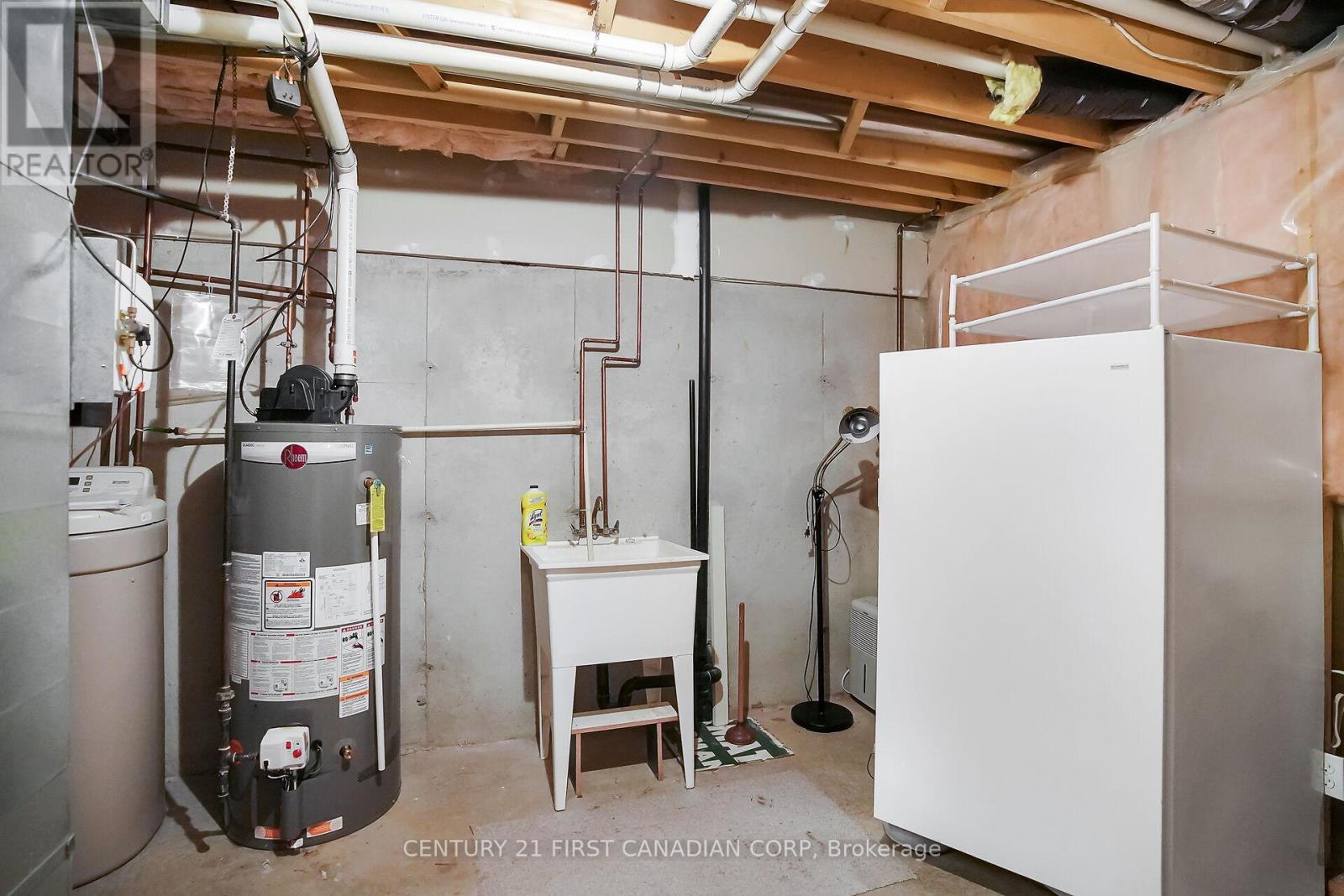 45 - 1555 Highbury Avenue N, London East, Ontario  N5Y 5R3 - Photo 27 - X12645950