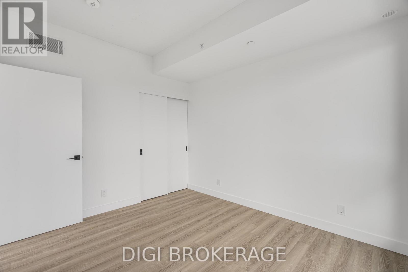 2207 - 1240 Cummings Avenue, Ottawa, Ontario  K1J 0E3 - Photo 15 - X12645972