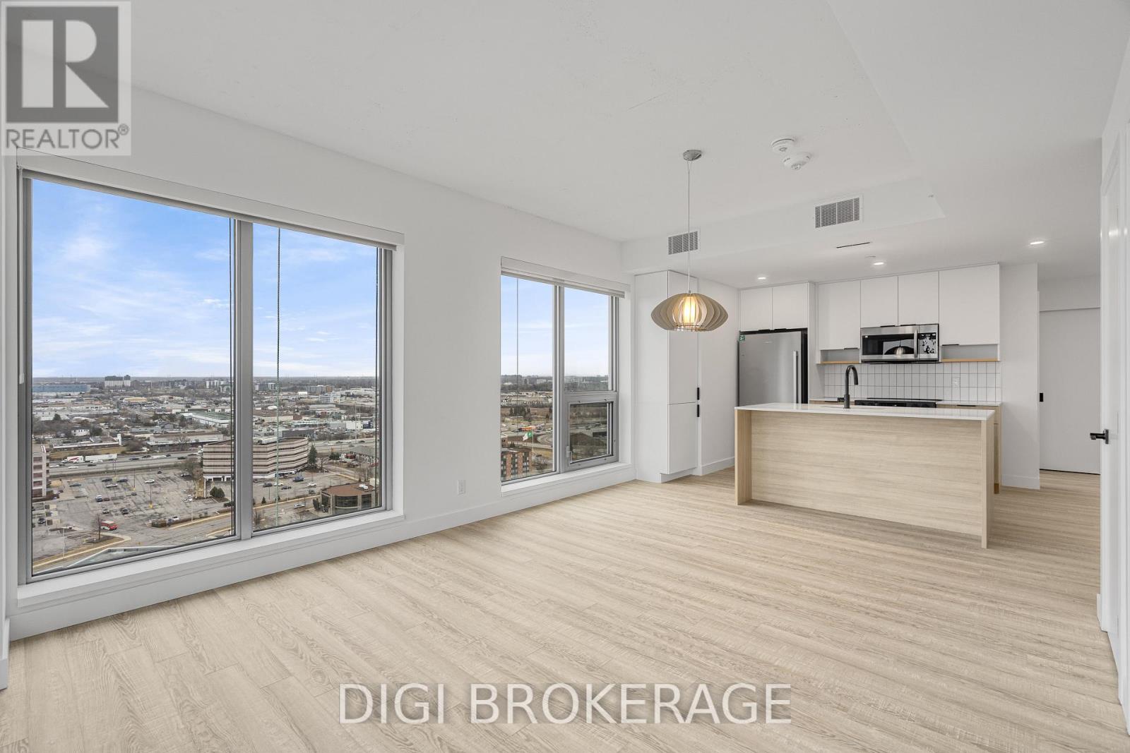 2207 - 1240 Cummings Avenue, Ottawa, Ontario  K1J 0E3 - Photo 2 - X12645972