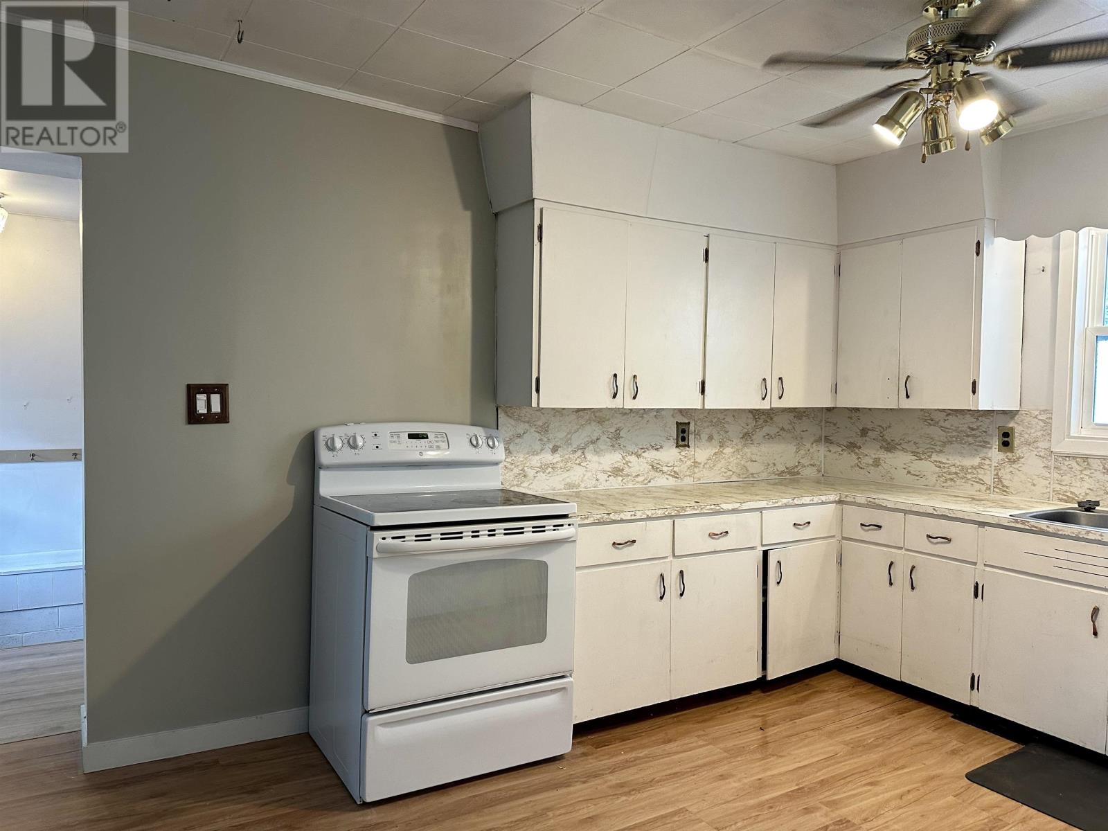 1102 Scott St, Fort Frances, Ontario  P9A 1J6 - Photo 10 - TB253678