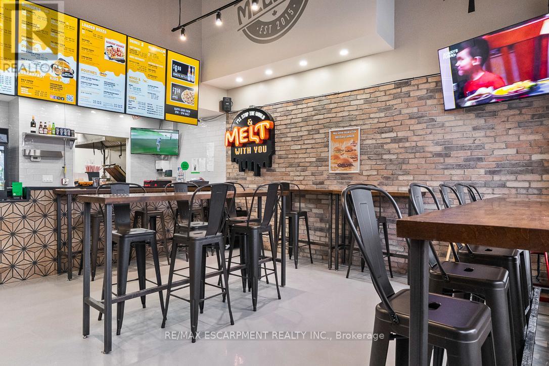 34 - 9 Pine Street N, Thorold, Ontario  L2V 3Z9 - Photo 2 - X12641136