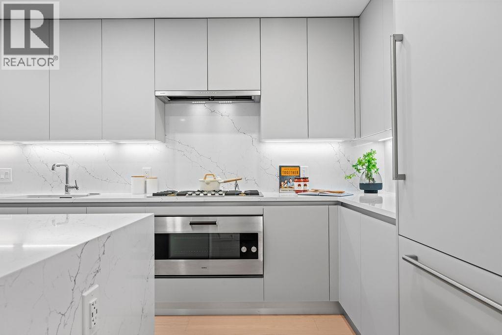 203 1331 Marine Drive, West Vancouver, British Columbia  V7T 1B6 - Photo 7 - R3074681