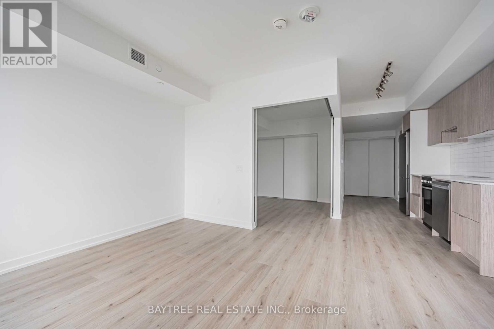1712 - 395 Bloor Street E, Toronto, Ontario  M4W 0B4 - Photo 6 - C12645978
