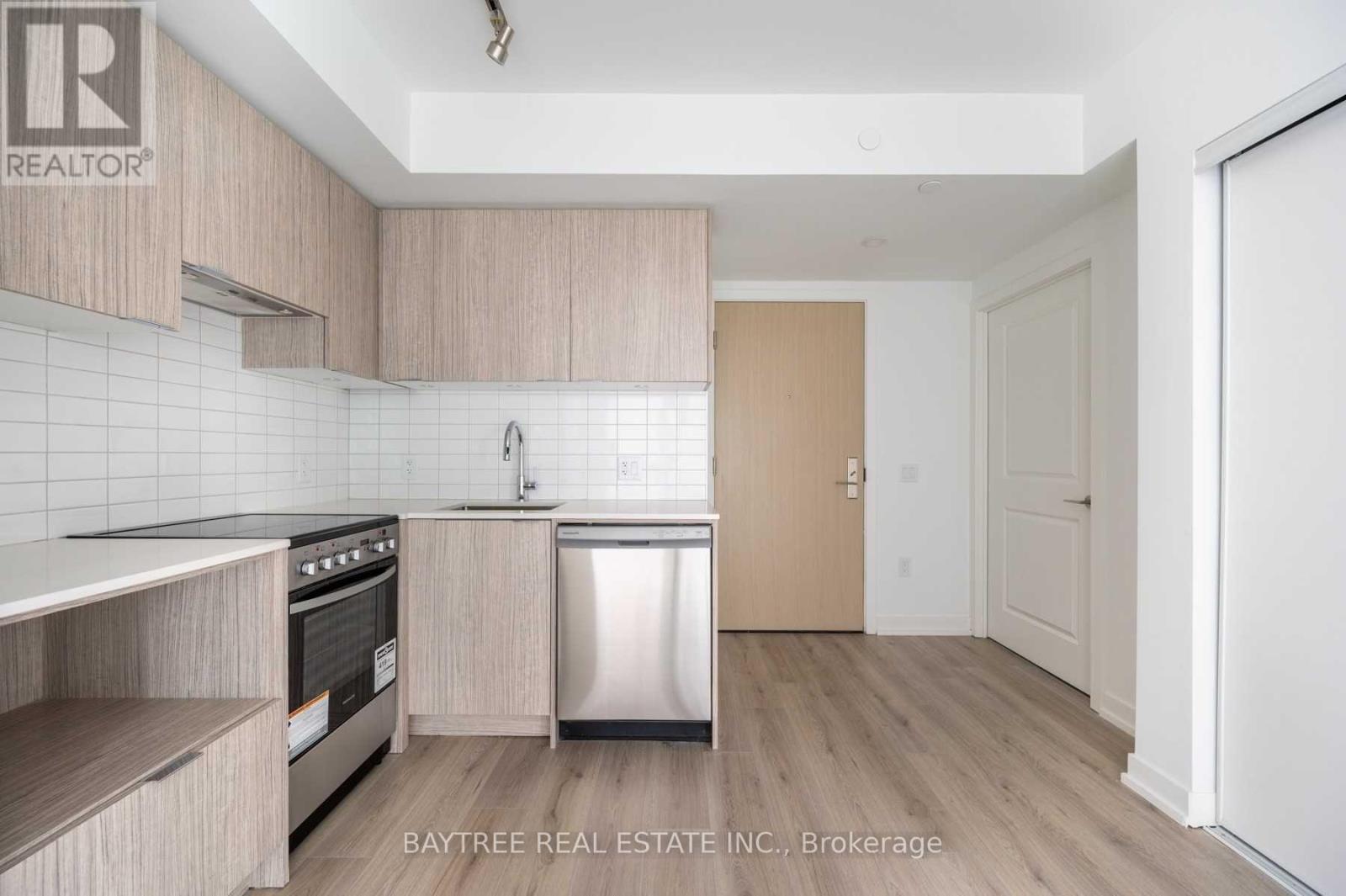 1210 - 395 Bloor Street E, Toronto, Ontario  M4W 0B4 - Photo 4 - C12645986