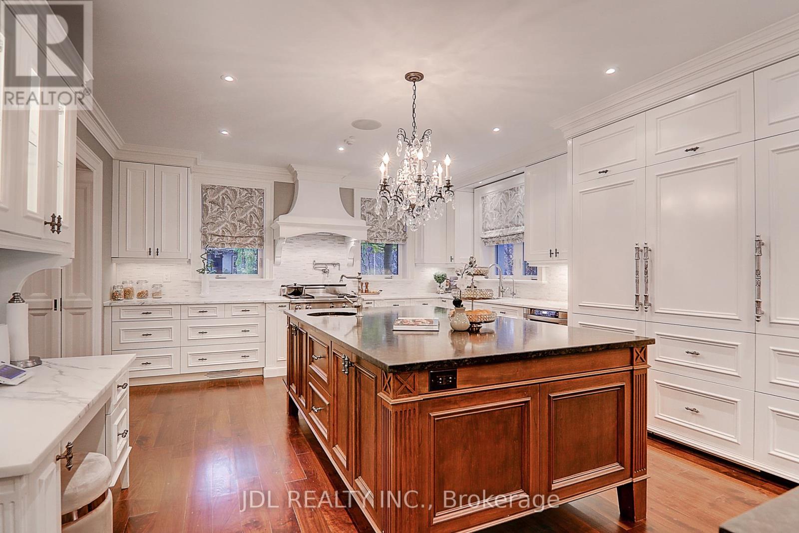 15 Castle Frank Crescent, Toronto, Ontario  M4W 3A2 - Photo 17 - C12646000