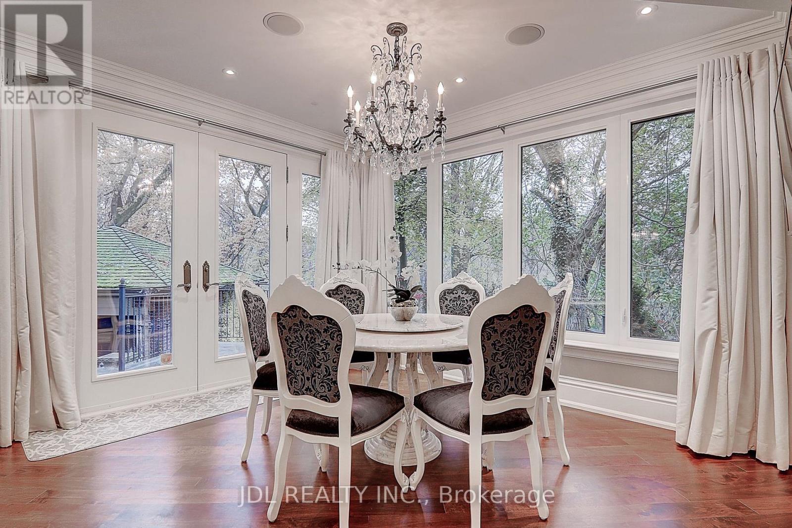 15 Castle Frank Crescent, Toronto, Ontario  M4W 3A2 - Photo 20 - C12646000