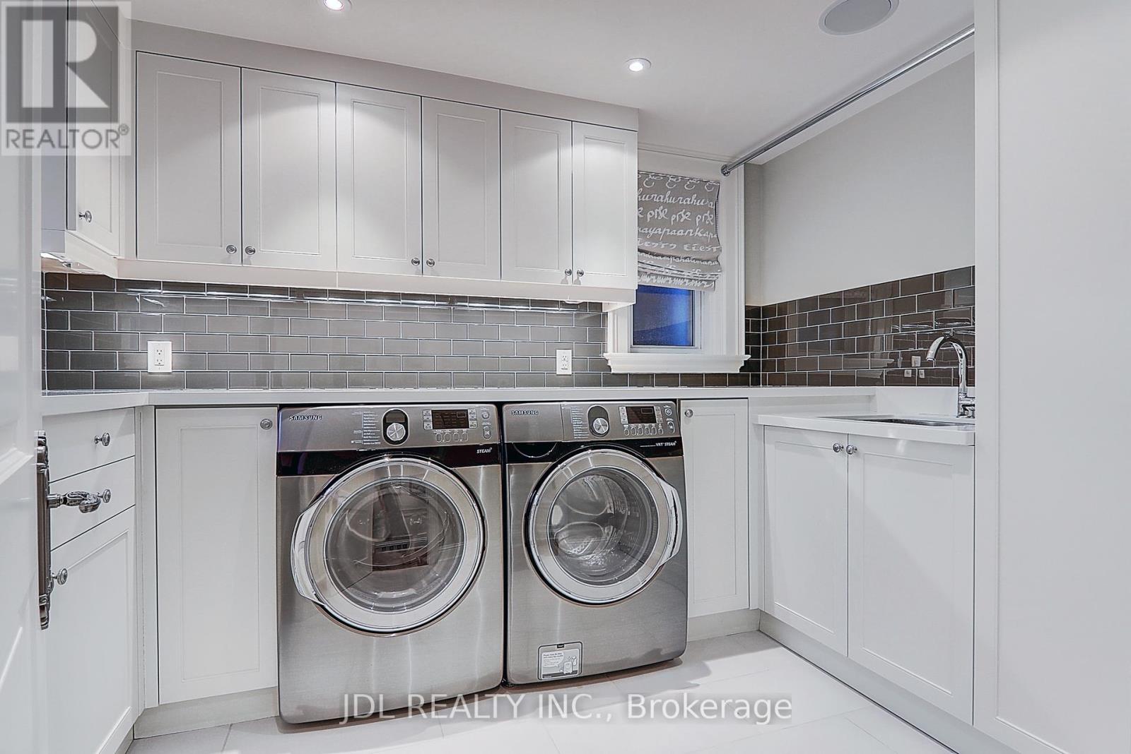 15 Castle Frank Crescent, Toronto, Ontario  M4W 3A2 - Photo 39 - C12646000