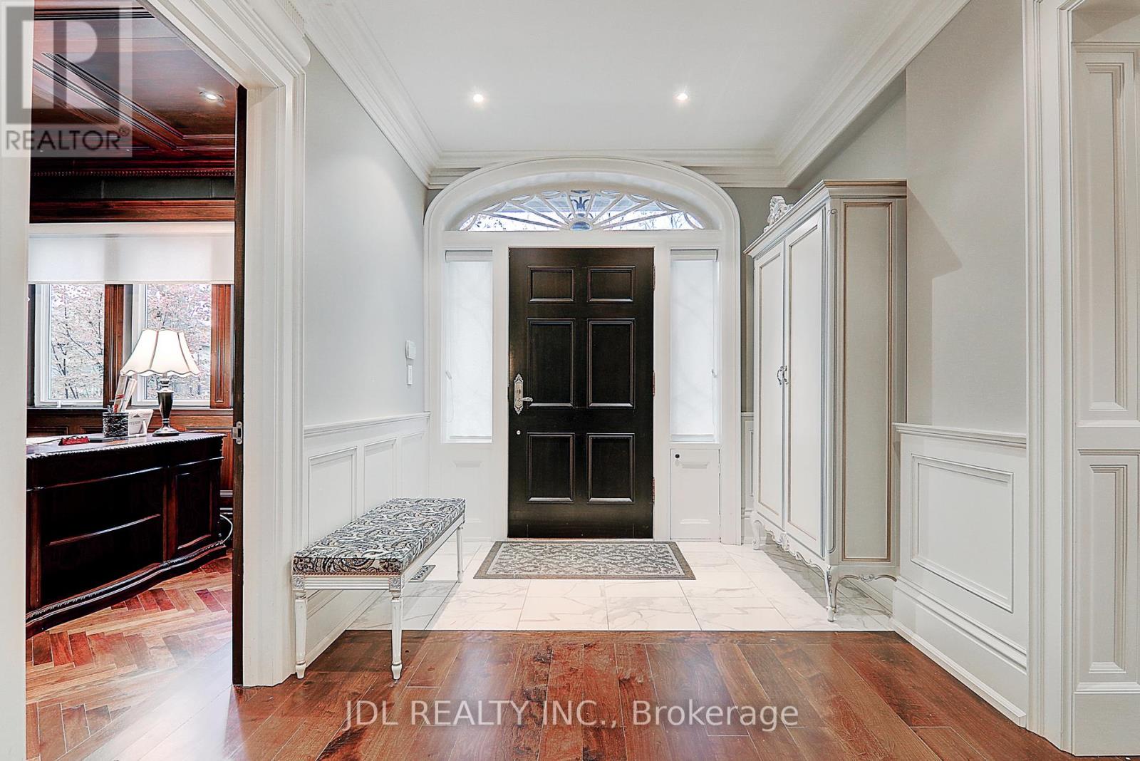 15 Castle Frank Crescent, Toronto, Ontario  M4W 3A2 - Photo 4 - C12646000