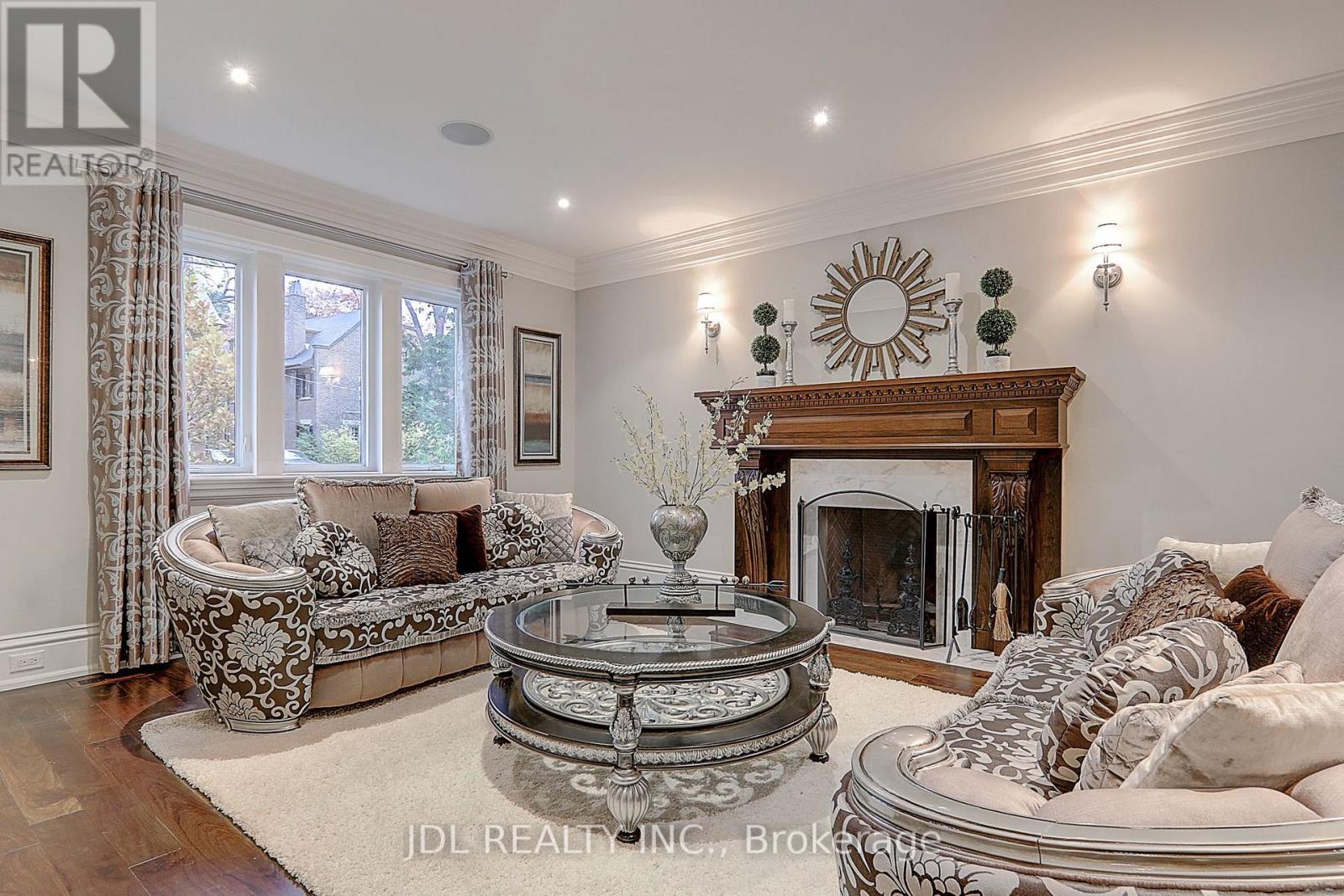 15 Castle Frank Crescent, Toronto, Ontario  M4W 3A2 - Photo 8 - C12646000