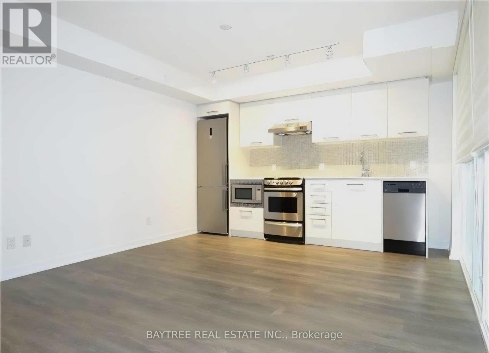 1012 - 87 Peter Street, Toronto, Ontario  M5V 2G4 - Photo 2 - C12646004