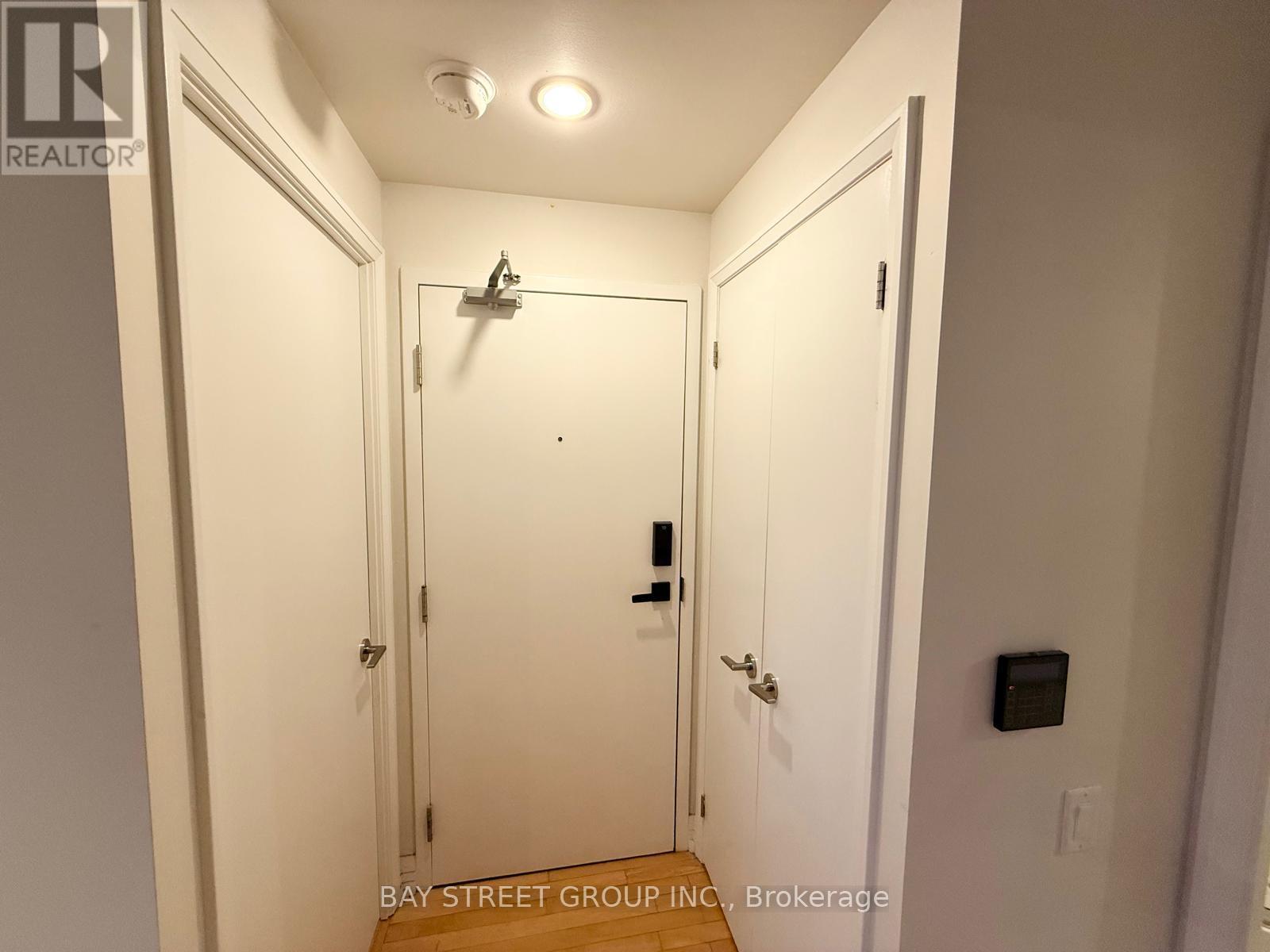 3101 - 21 Carlton Street, Toronto, Ontario  M5B 1L3 - Photo 5 - C12646006