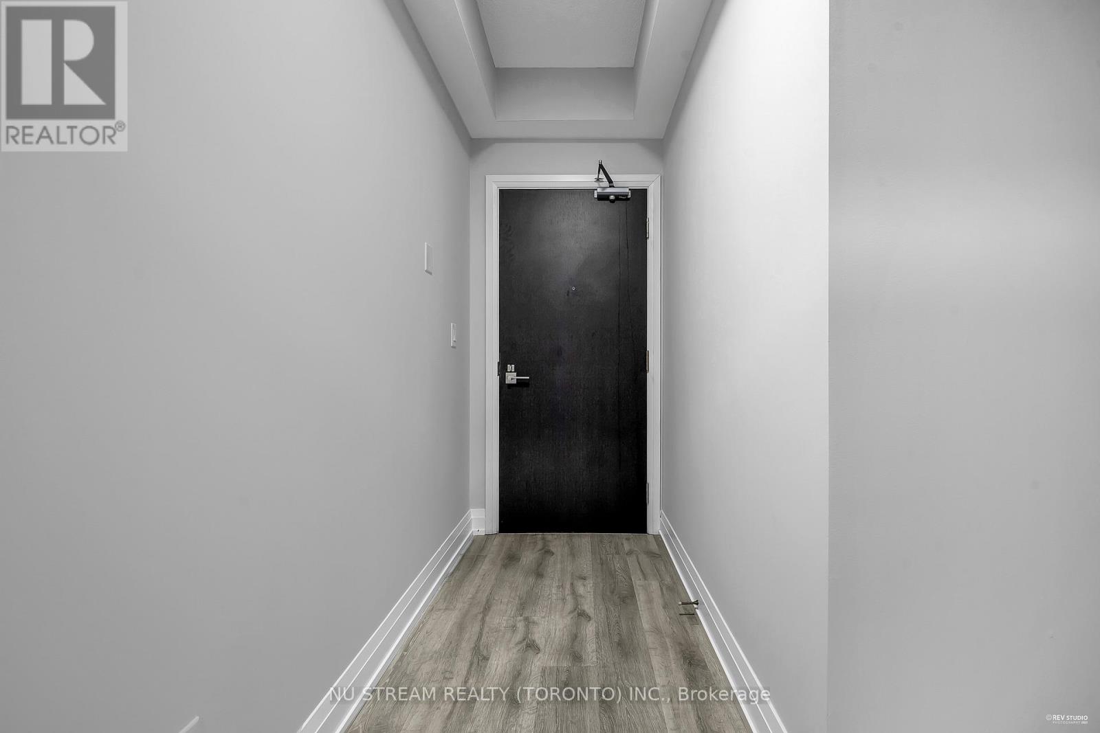 1611 - 3600 Highway 7 Avenue, Vaughan, Ontario  L4L 0G7 - Photo 3 - N12645192