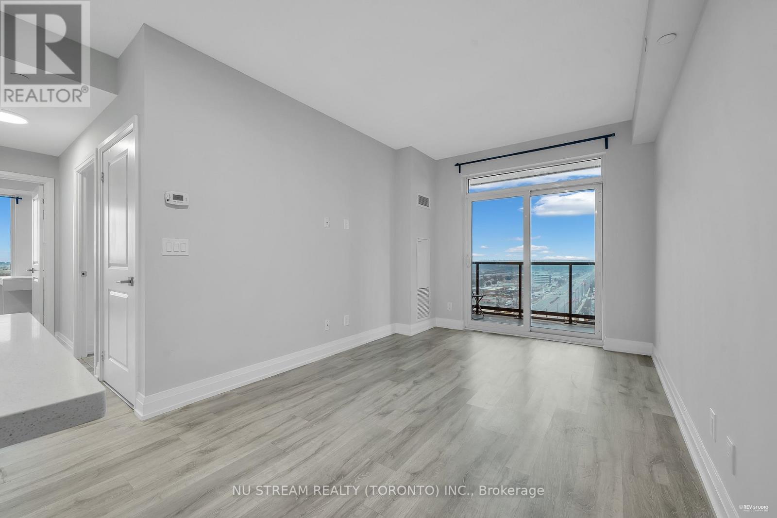 1611 - 3600 Highway 7 Avenue, Vaughan, Ontario  L4L 0G7 - Photo 7 - N12645192