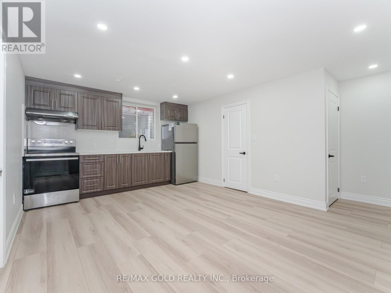 4 Buttonwood Road, Brampton, Ontario  L6P 4J9 - Photo 32 - W12634042