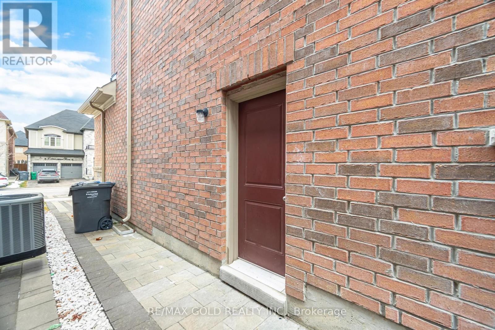 4 Buttonwood Road, Brampton, Ontario  L6P 4J9 - Photo 37 - W12634042