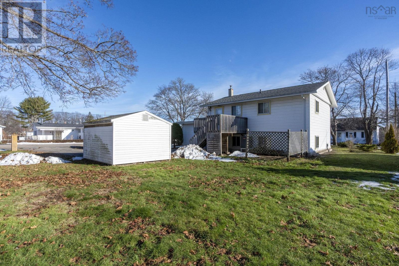 15 Acadia Street, Middleton, Nova Scotia  B0S 1P0 - Photo 5 - 202529632