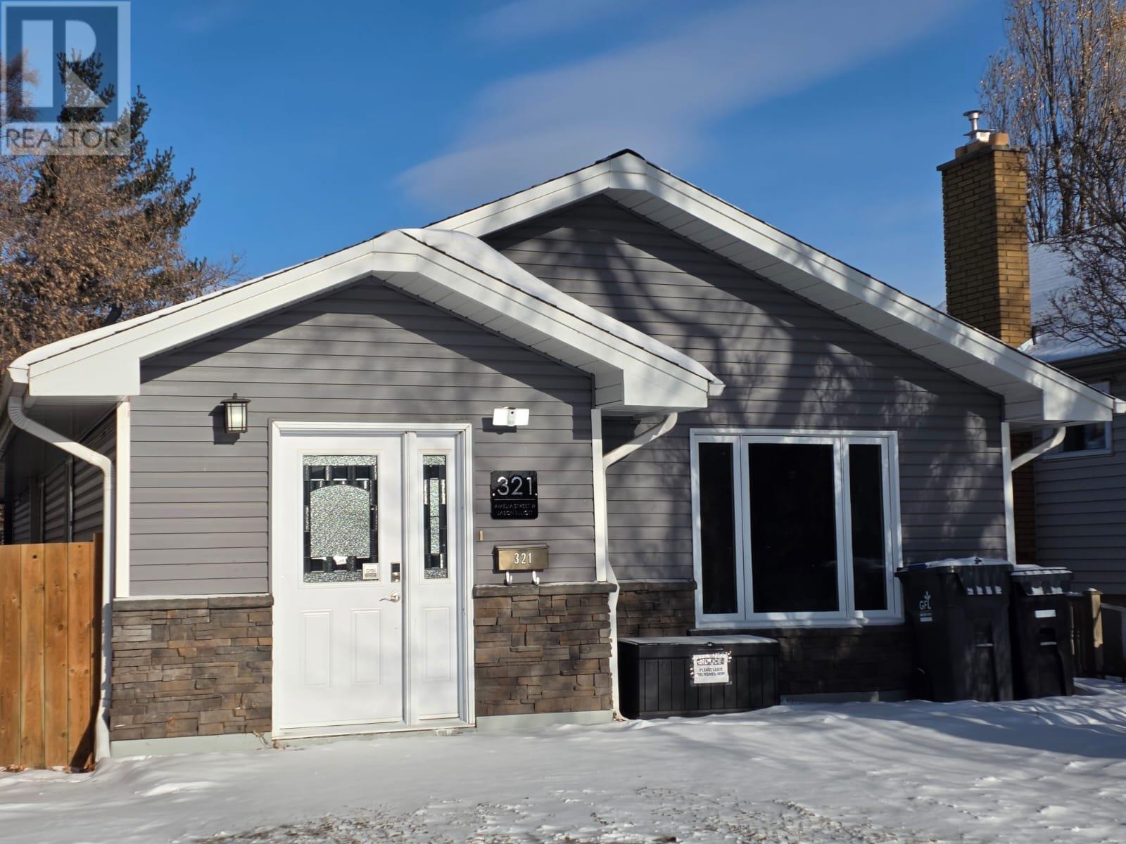 321 Amelia ST W, Thunder Bay, Ontario