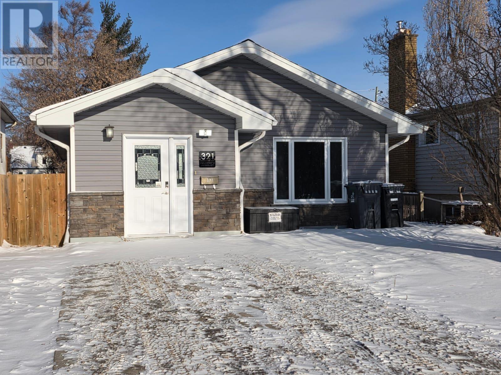 321 Amelia St W, Thunder Bay, Ontario  P7E 4A6 - Photo 2 - TB253656
