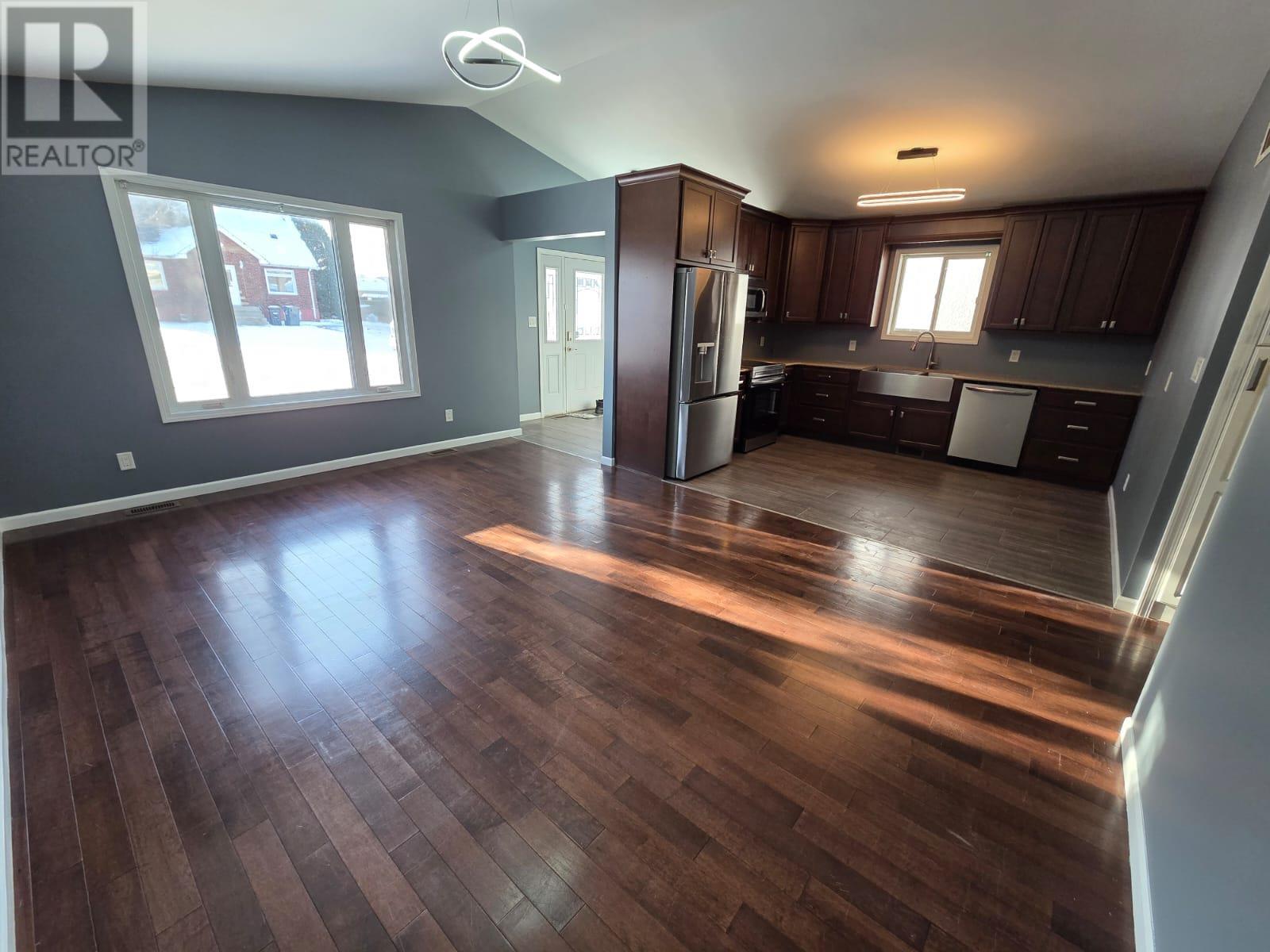 321 Amelia St W, Thunder Bay, Ontario  P7E 4A6 - Photo 4 - TB253656