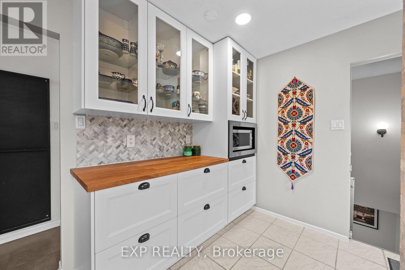 26 Leeming Drive, Ottawa, Ontario  K2H 5P7 - Photo 11 - X12646104