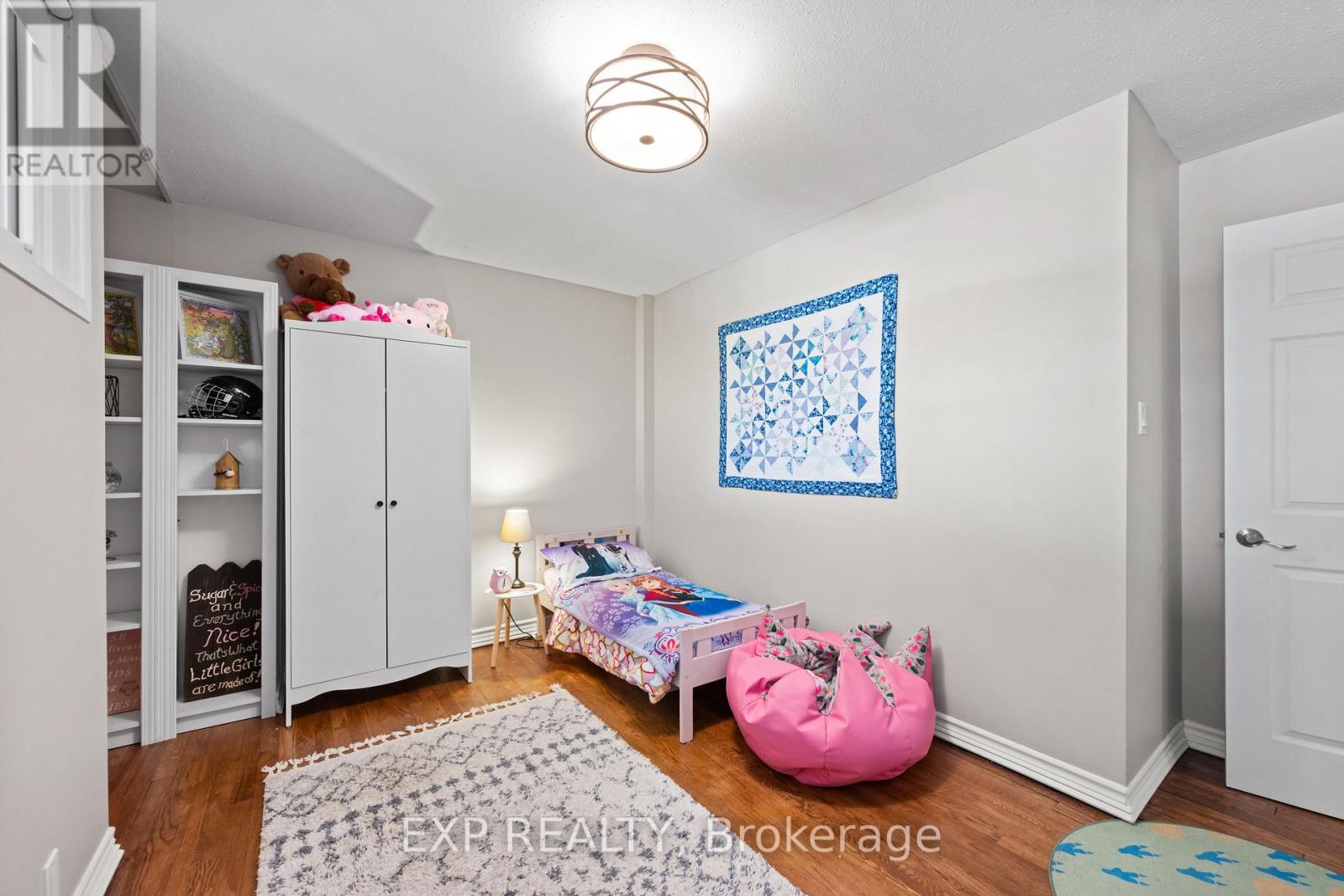 26 Leeming Drive, Ottawa, Ontario  K2H 5P7 - Photo 13 - X12646104