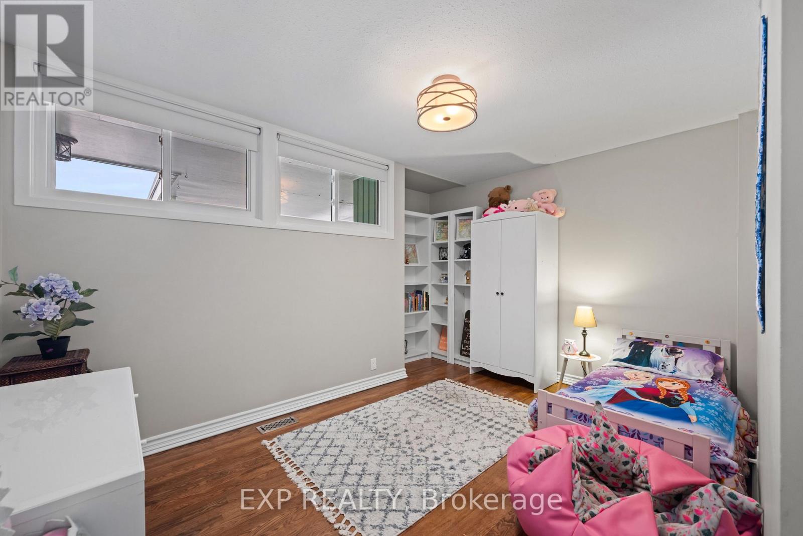 26 Leeming Drive, Ottawa, Ontario  K2H 5P7 - Photo 14 - X12646104